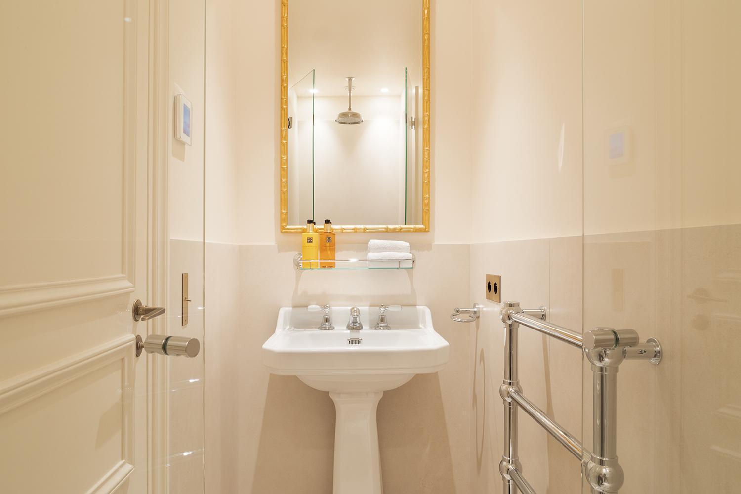 Pick A Flat'S Apartements With Services In Louvre - Rue Des Halles Paris Bagian luar foto